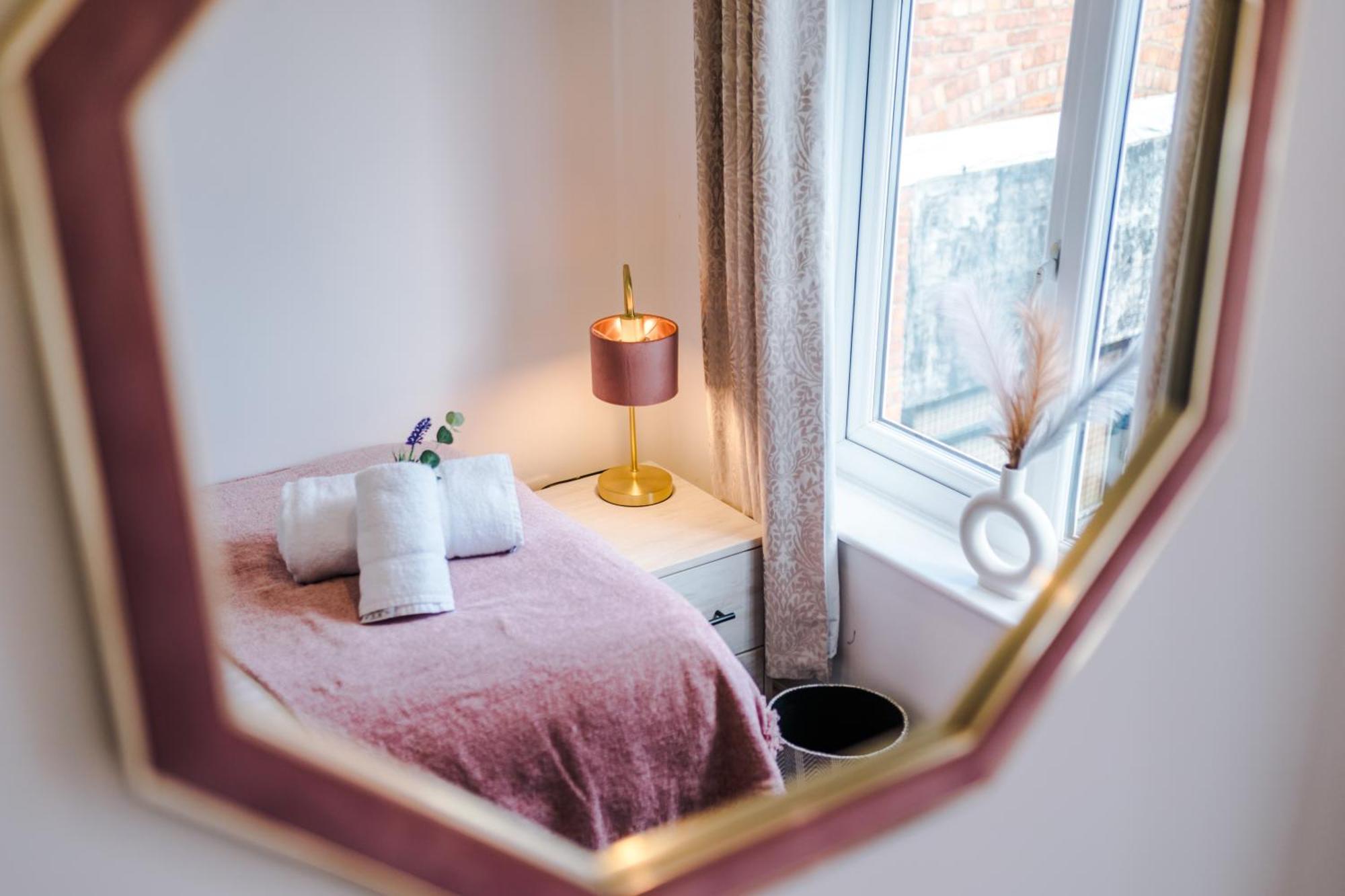 Spacious 3-Bed Home In Nantwich By 53 Degrees Property - Amazing Location, Ideal For Groups - Sleeps 6 Екстериор снимка